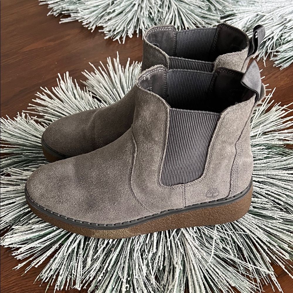 Timberland’s Taupe Suede Ankle Boots